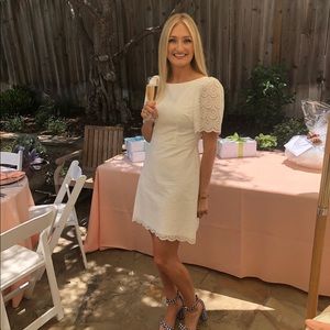 White eyelet Gal Meets Glam dress!